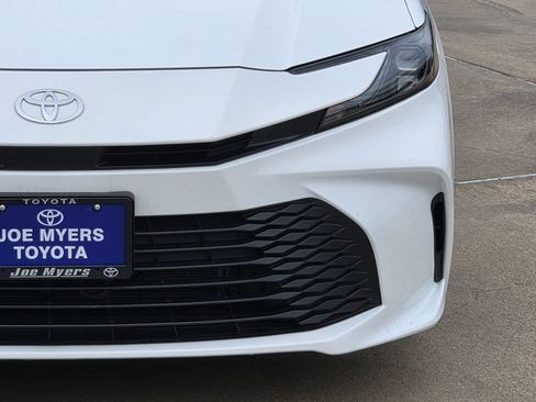 Used 2026 Toyota Camry LE FWD image 4