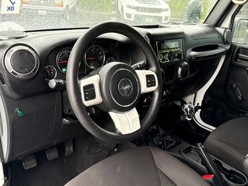 Used 2017 Jeep Wrangler Sport image 9