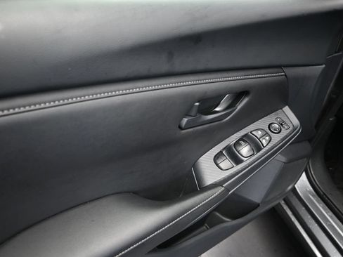 Used 2024 Nissan Sentra S FWD image 11
