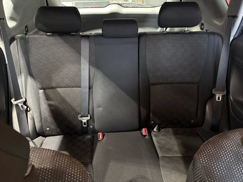 Used 2010 Pontiac Vibe AWD w/ Sun And Sound Package image 18