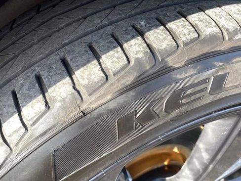 Used 2023 Buick Envision Essence w/ Sport Touring Package image 23