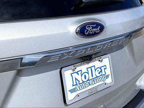 Certified 2019 Ford Explorer Limited w/ Class III Trailer Tow Package image 8