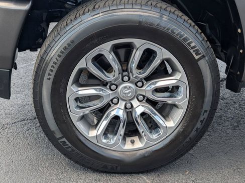 Used 2020 RAM 1500 Laramie w/ Sport Appearance Package AWD/4WD image 11