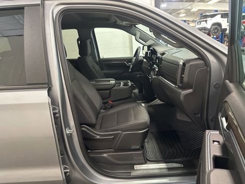 Used 2025 Chevrolet Silverado 1500 LT image 12