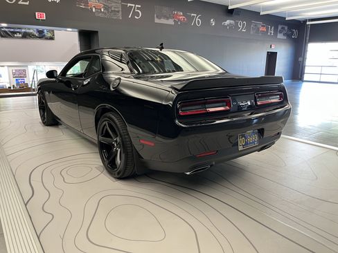 Certified 2023 Dodge Challenger R/T w/ Plus Package image 3
