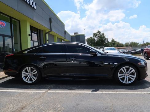 Used 2017 Jaguar XJ R-Sport image 7