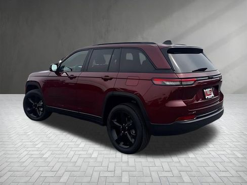 Used 2023 Jeep Grand Cherokee Limited w/ Black Appearance Package AWD/4WD image 47