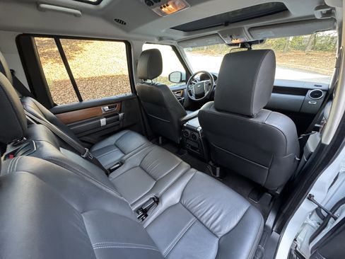 Used 2016 Land Rover LR4 HSE LUX image 34