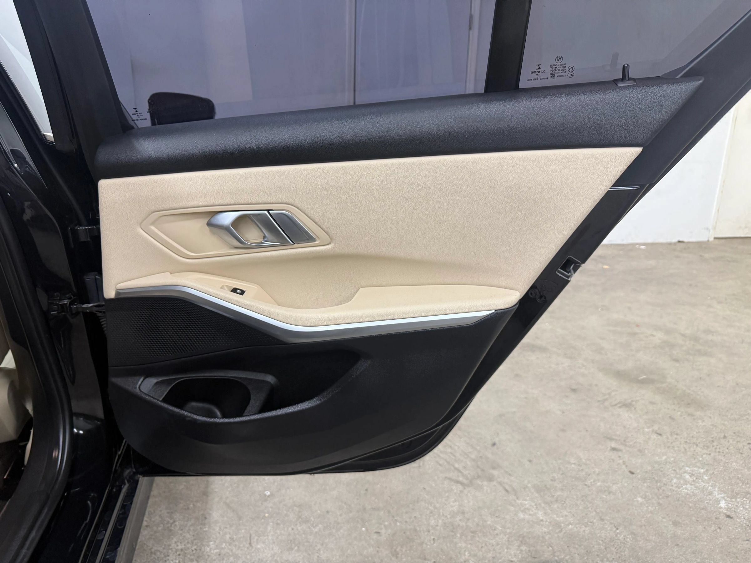 Used 2020 BMW 330i Sedan w/ Convenience Package RWD image 24