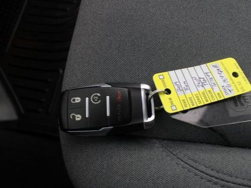 Used 2019 RAM 2500 Big Horn image 7