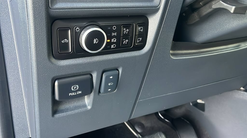 Used 2025 Ford F150 Lariat w/ Equipment Group 502A High AWD/4WD image 11