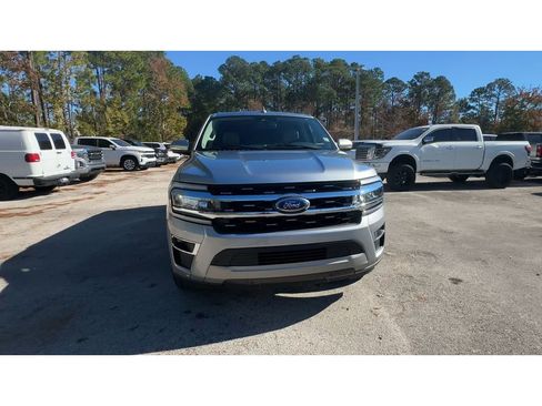 Used 2024 Ford Expedition Max Limited image 3