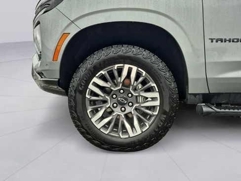 Used 2025 Chevrolet Tahoe Z71 w/ Comfort Package AWD/4WD image 9