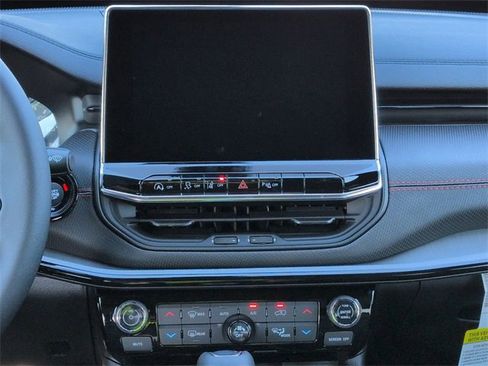 New 2026 Jeep Compass Trailhawk image 17