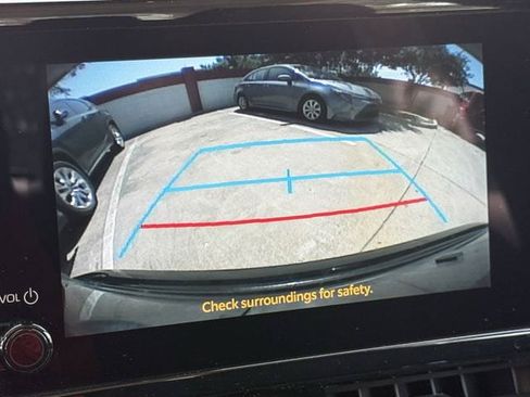Used 2025 Toyota Corolla LE FWD image 18