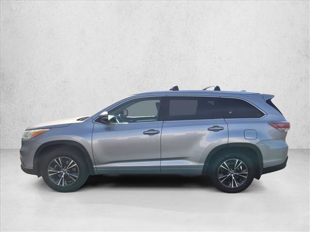 Used 2016 Toyota Highlander XLE AWD/4WD image 9