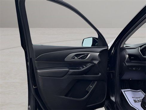 Certified 2021 Chevrolet Traverse LT image 10
