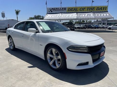 Used 2018 Dodge Charger R/T RWD image 2