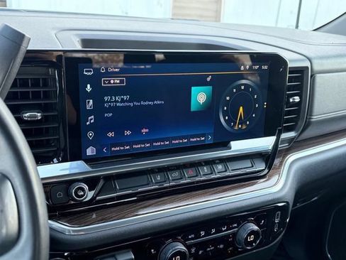 Used 2025 Chevrolet Silverado 2500 LT w/ Convenience Package AWD/4WD image 10