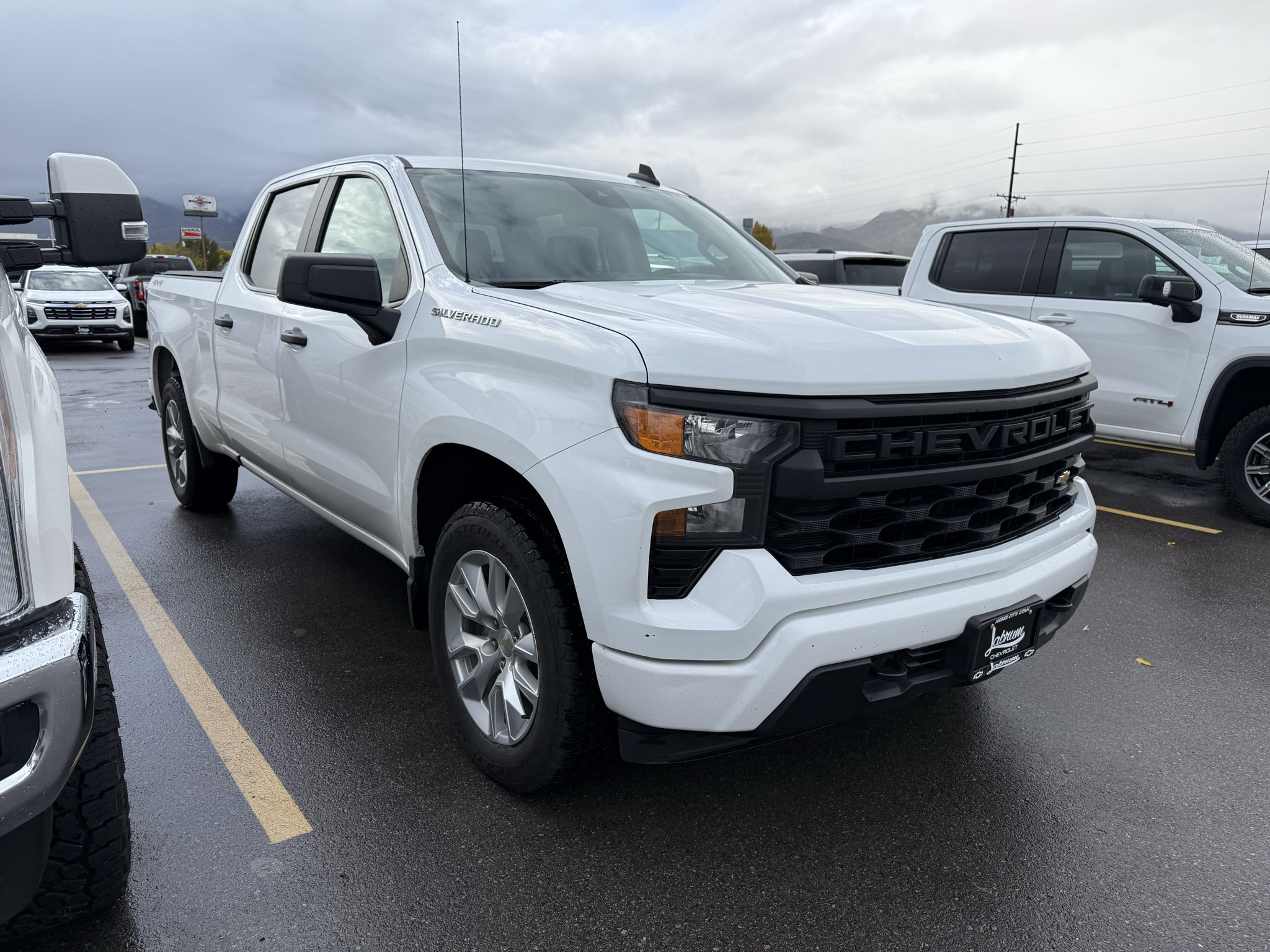Used 2023 Chevrolet Silverado 1500 Custom AWD/4WD image 3