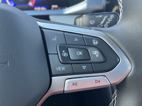 New 2025 Volkswagen Taos SE image 29