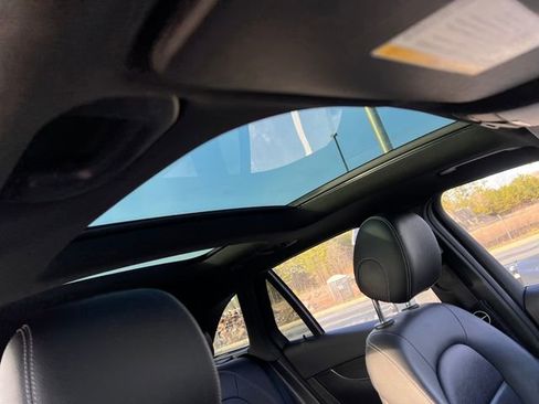 Used 2017 Mercedes-Benz GLC 300 image 32