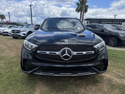 Used 2026 Mercedes-Benz GLC 300 image 2