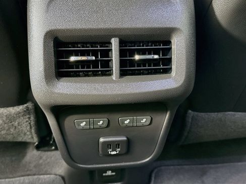 Used 2020 Chevrolet Equinox Premier AWD/4WD image 24