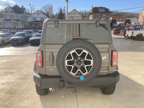 New 2025 Ford Bronco Outer Banks image 8