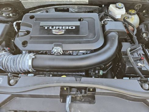 Used 2023 Cadillac XT4 Premium Luxury FWD image 30