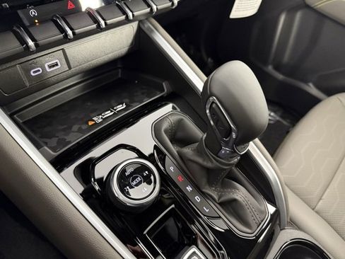 New 2026 Chevrolet Colorado ZR2 w/ Technology Package image 25