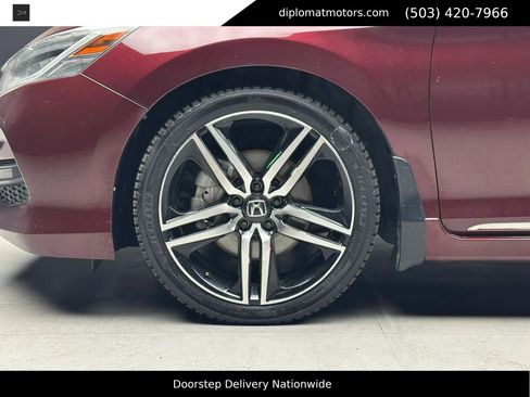 Used 2017 Honda Accord Touring image 43