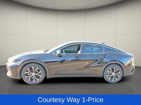Used 2023 Toyota Crown AWD/4WD image 5