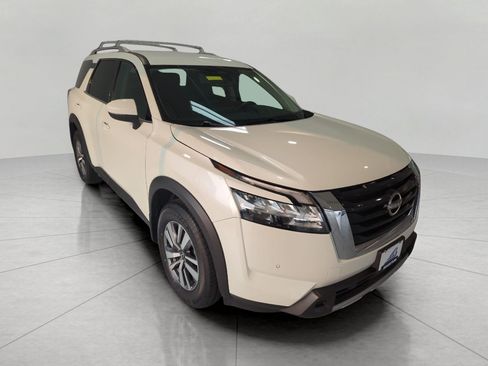 Used 2023 Nissan Pathfinder SL AWD/4WD image 27