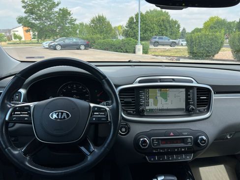 Used 2019 Kia Sorento SX w/ SX Touring Package AWD/4WD image 18