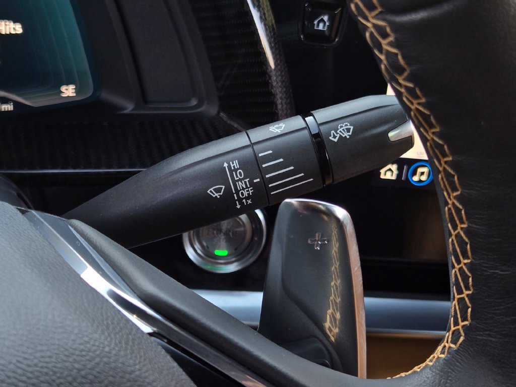 Used 2021 Chevrolet Corvette Stingray Preferred Conv w/ Z51 Performance Package RWD image 27
