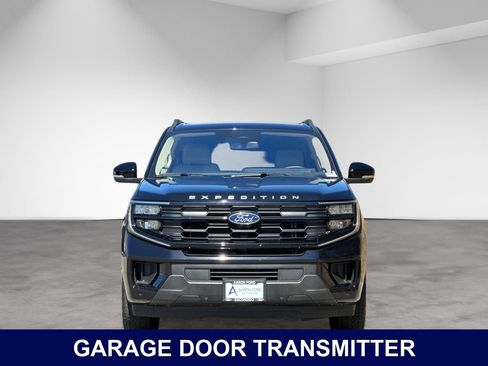 Used 2025 Ford Expedition Max Active AWD/4WD image 9