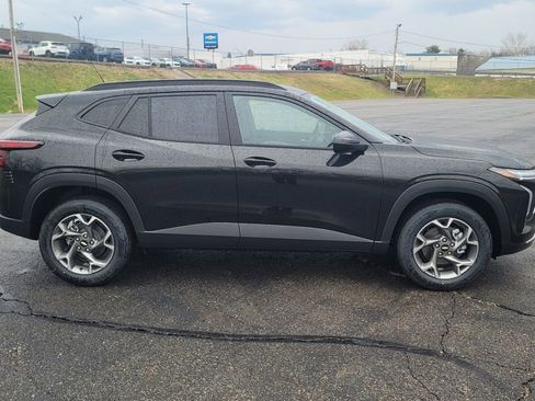 New 2026 Chevrolet Trax LT image 14