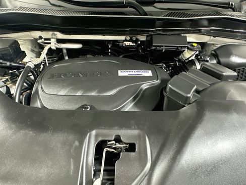 Used 2019 Honda Pilot Touring image 32