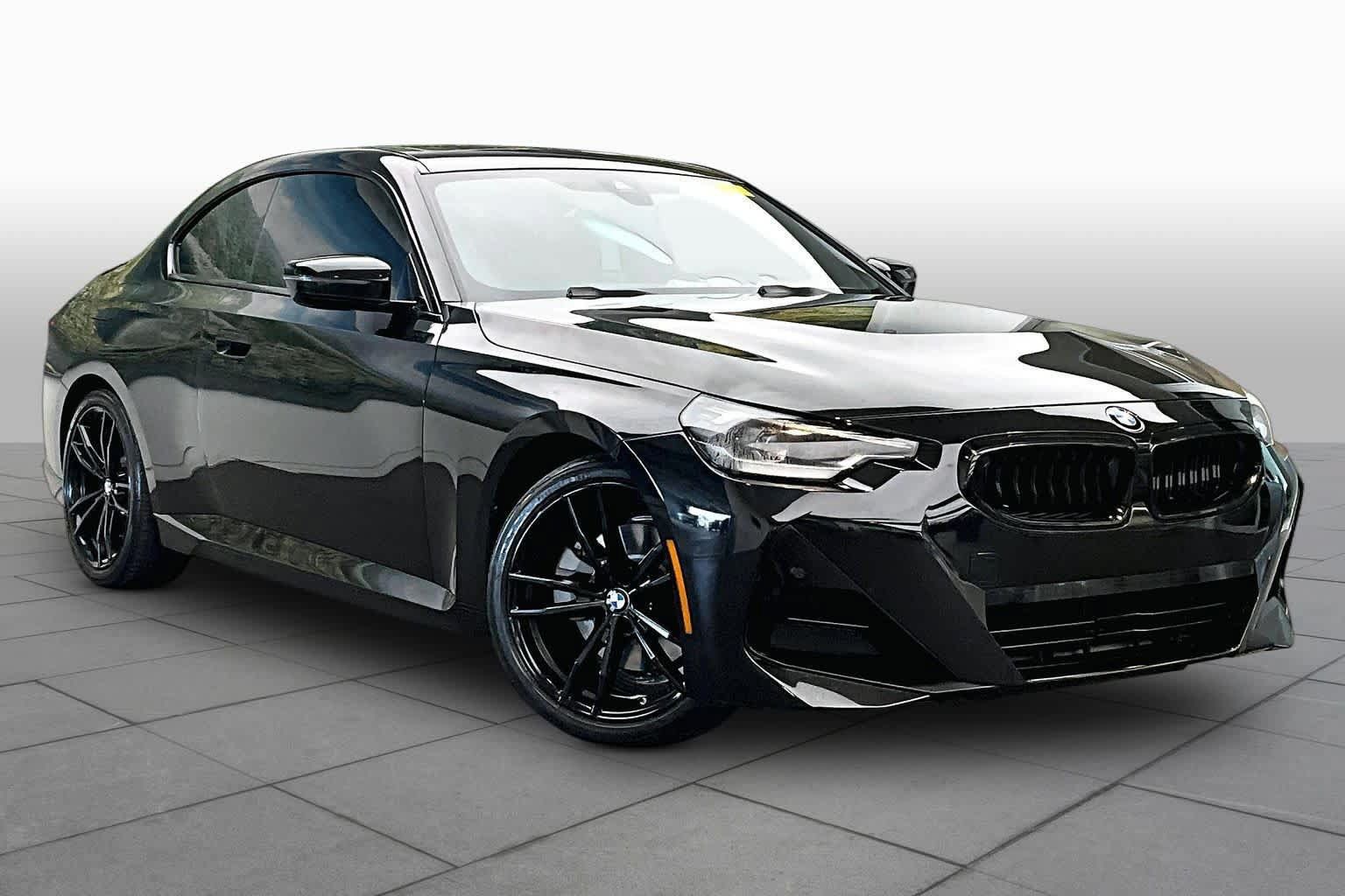 Used 2024 BMW 230i Coupe w/ M Sport Package RWD image 3