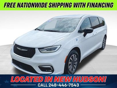 Used 2024 Chrysler Pacifica Limited