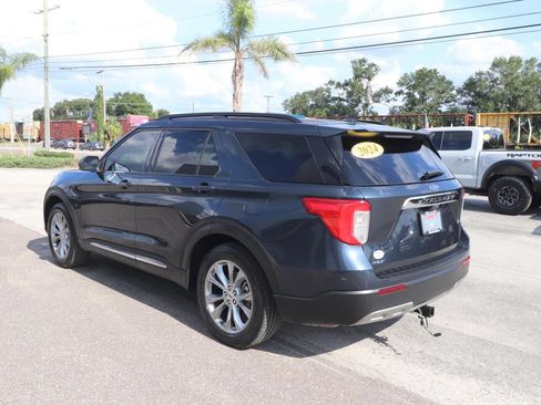 Used 2024 Ford Explorer XLT w/ Equipment Group 202A RWD image 10