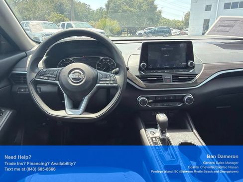 Used 2025 Nissan Altima 2.5 SV FWD image 4