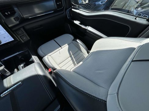 Used 2023 Ford F150 Lightning Platinum image 16