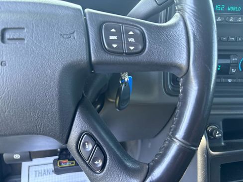 Used 2006 GMC Sierra 3500 SLE w/ Heavy-Duty Power Package AWD/4WD image 15