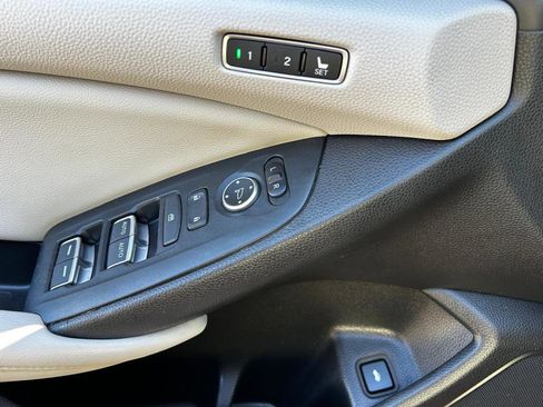 Used 2018 Honda Accord Touring image 12