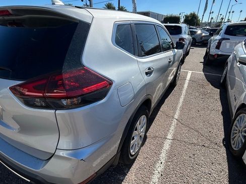 Used 2020 Nissan Rogue S image 5