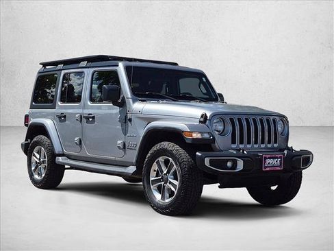 Used 2019 Jeep Wrangler Unlimited Sahara AWD/4WD image 3