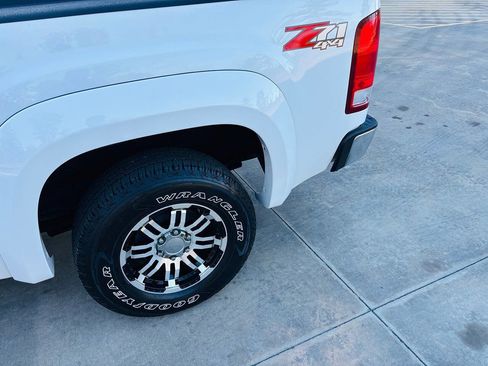 Used 2011 GMC Sierra 1500 SLE w/ Power Tech Package image 27