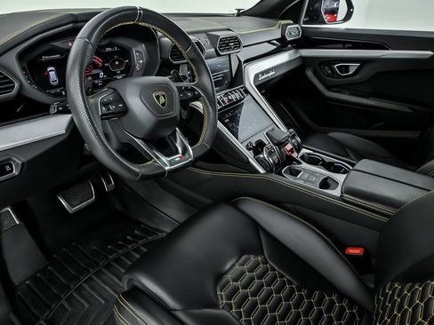 Used 2019 Lamborghini Urus image 21